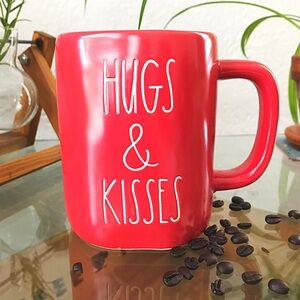 Rae Dunn Red Hugs & Kisses 24 oz. Coffee Mug Rare ❤️💋